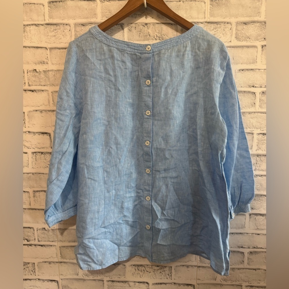 Women’s Talbots 100% linen~ blue 3/4 sleeve button back blouse Large - Picture 3 of 5